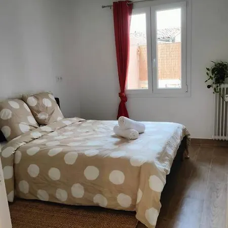 Centre, 3 Chambres, 2 Salles De Bain, Clim, Terrasse, Wifi * 昂蒂布